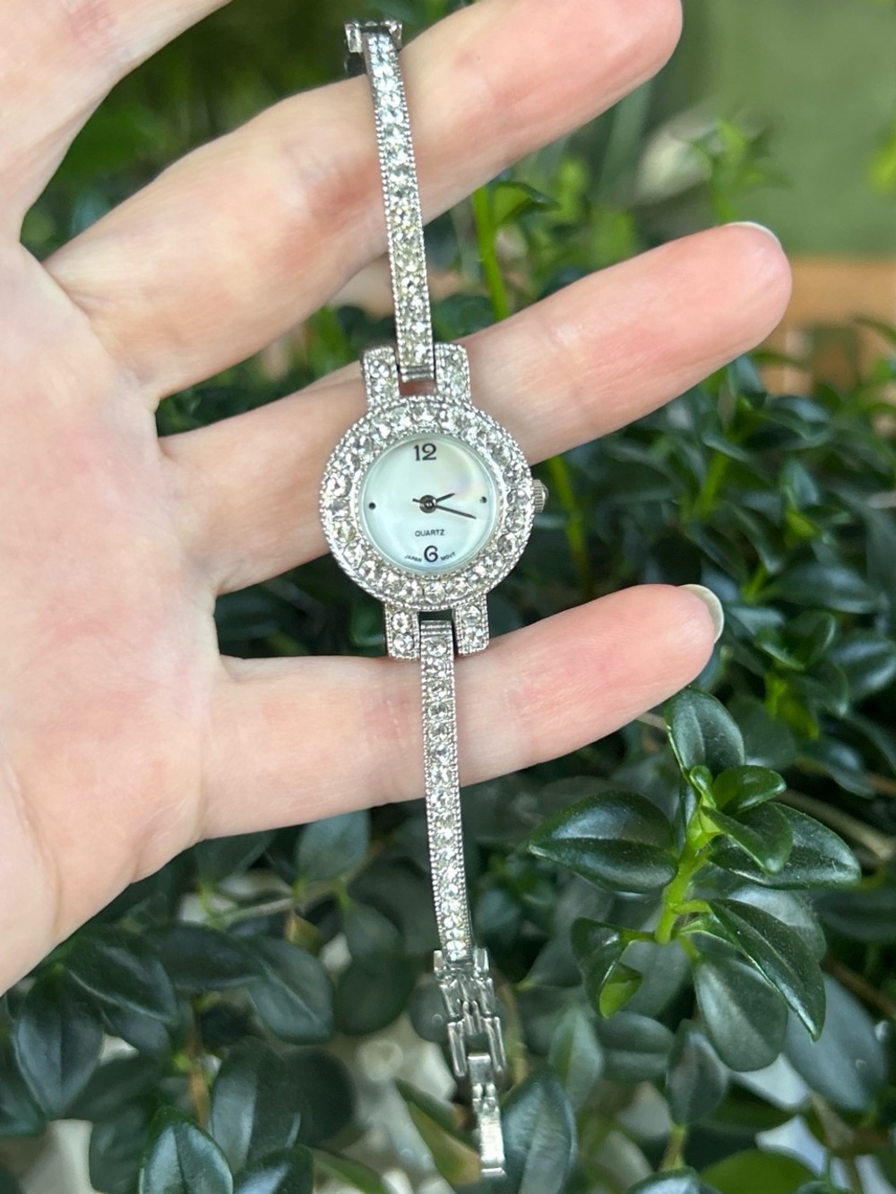 Elegant Silver Toned Art Deco Crystal Ladies Bracelet Watch